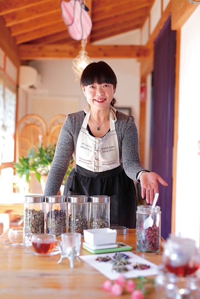 「秤屋・養生庵」主宰、漢方アドバイザーの西垣亜希子さん